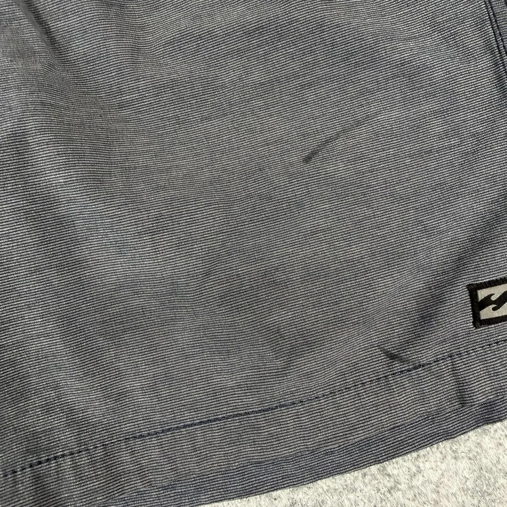 Billabong Recycler Board Shorts Boys 16 Grey Black Hybrid Swim Trunks Drawstring